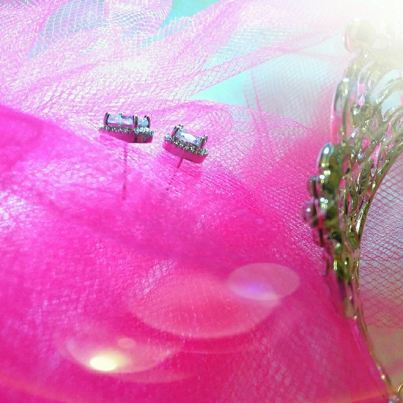 🌟🗝3CT CUSHION w/HALO DIAMOND STUDS 100 FACETS🌛 - Picture 6 of 6